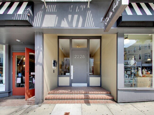 Building Photo - 2228 Union St