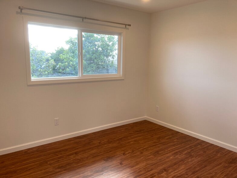 Building Photo - 1434 Meyers St