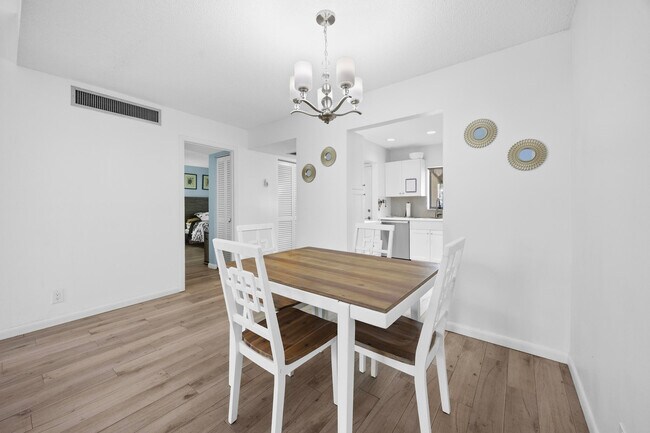 Building Photo - 2671 Boundbrook Blvd