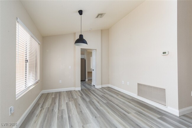 Building Photo - 2432 Palmridge Dr