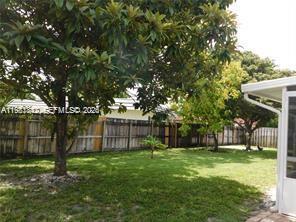 Building Photo - 3760 Coral Springs Dr