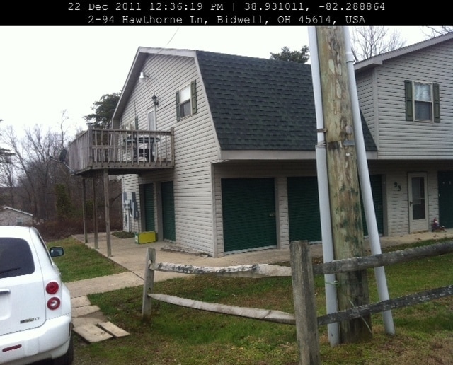 Building Photo - 19 Hawthorne Ln