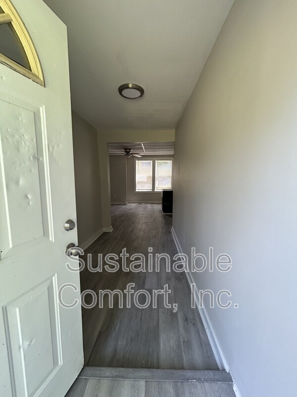 Building Photo - 254 Belmont St