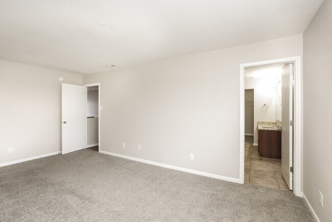 Building Photo - 424 W Warrior Ct