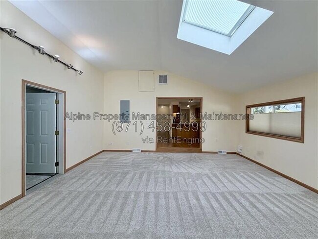 Building Photo - 4670 SW 160th Ave