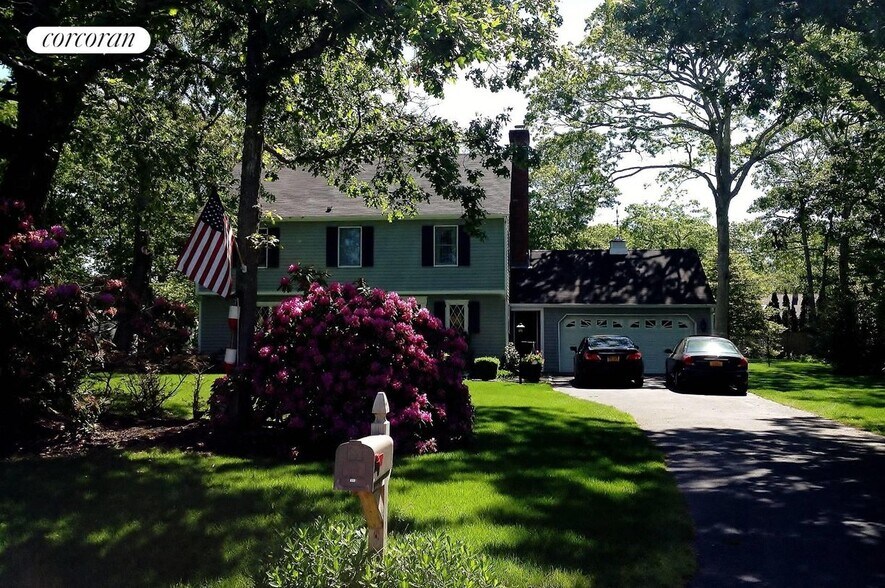 Building Photo - 11 Oak Ln