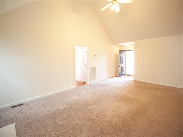 Building Photo - 643 Glenties Dr