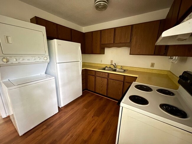 Building Photo - Charming 2br house on the Northside of Cha...