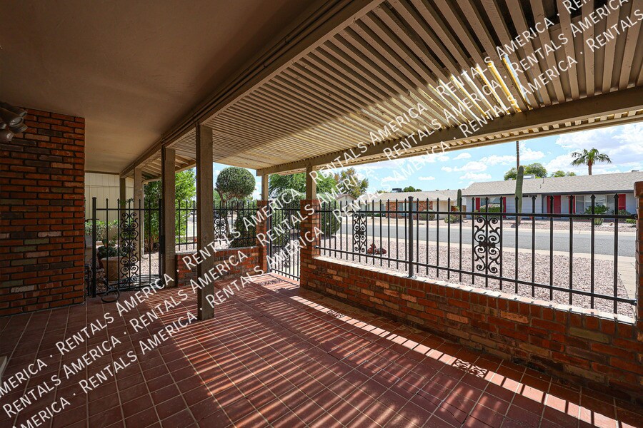 Building Photo - 4258 E Kiowa St