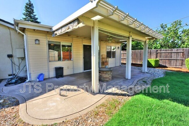 Building Photo - 2128 W La Loma Dr