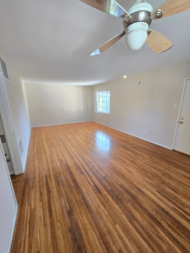 Building Photo - 1.0 bedroom in Pasadena California 91106