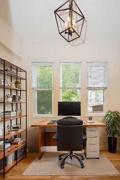 Building Photo - 2176 N Maplewood Ave