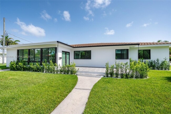Building Photo - 1621 S Treasure Dr