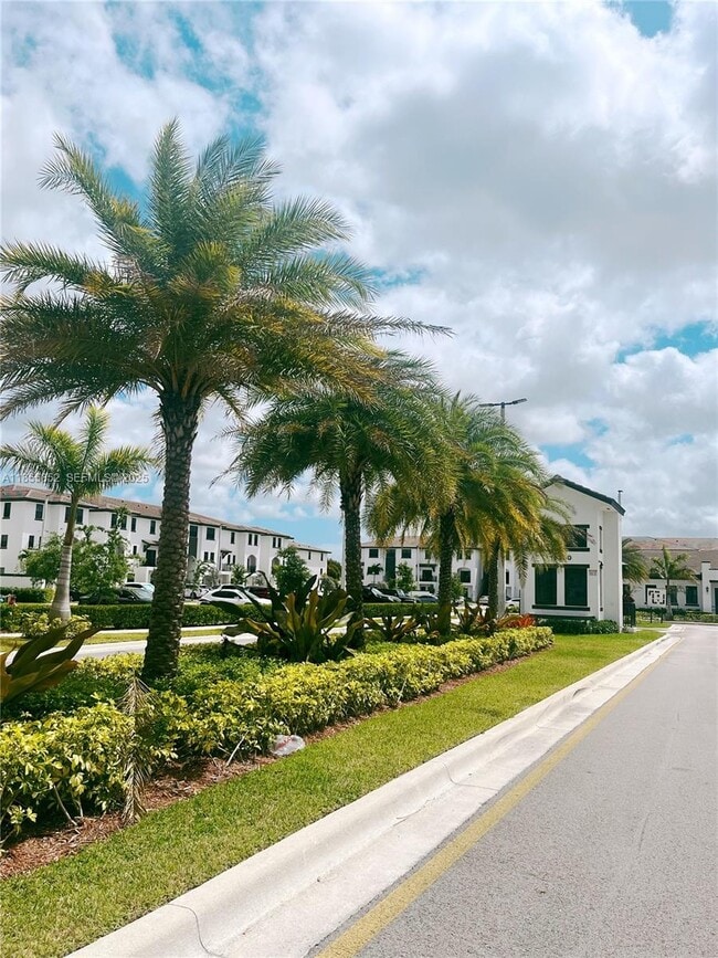 Building Photo - 15650 SW 136th St