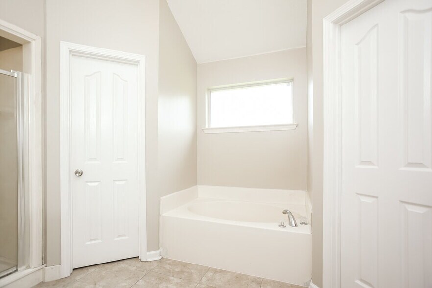 Building Photo - 10078 Cross Valley Dr