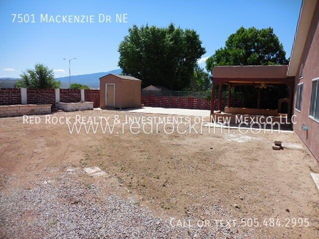 Building Photo - 7501 MacKenzie Dr NE