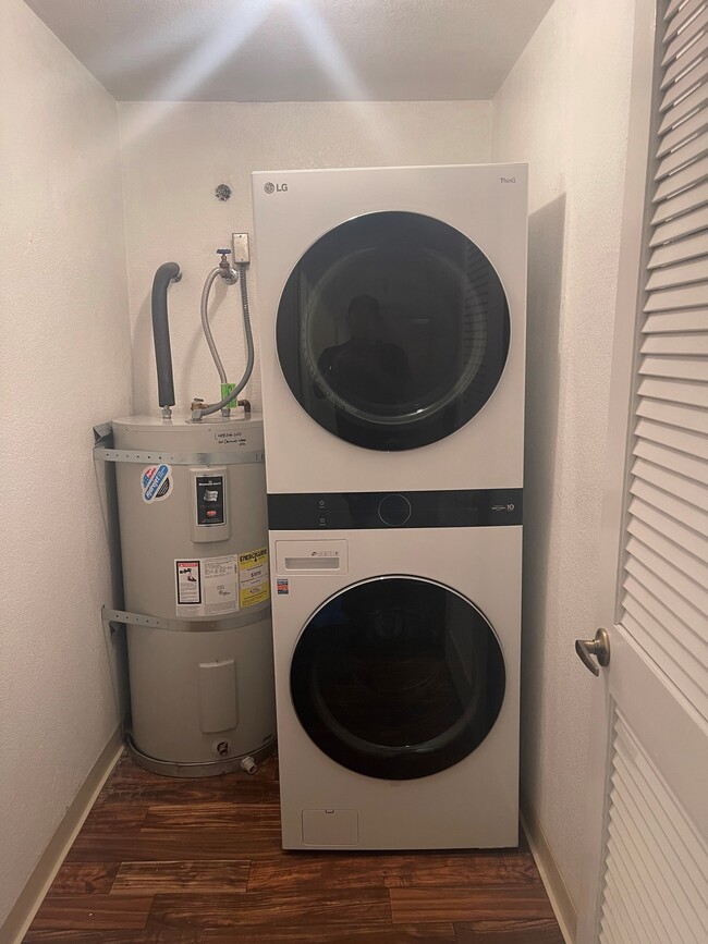 in unit washer/dryer - 411 Park Ave