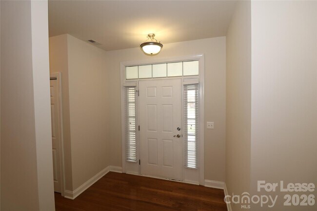 Building Photo - 166 Oak Haven Pl NW