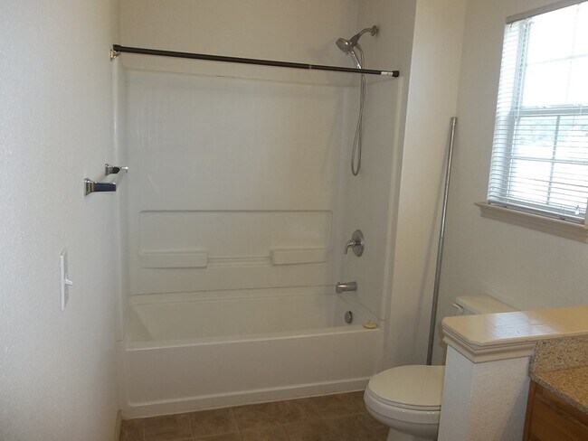 Building Photo - 2318 Sailing Way
