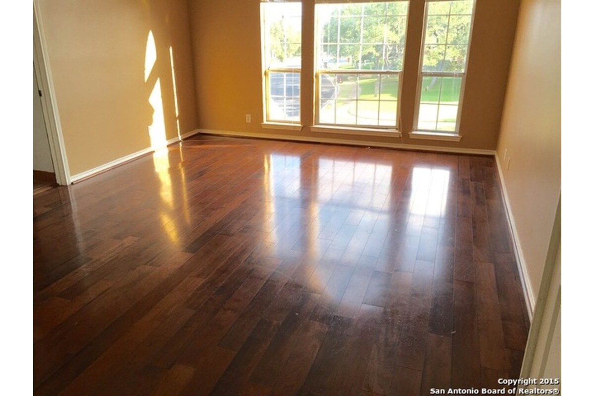 Building Photo - 9835 Ramblin River Dr