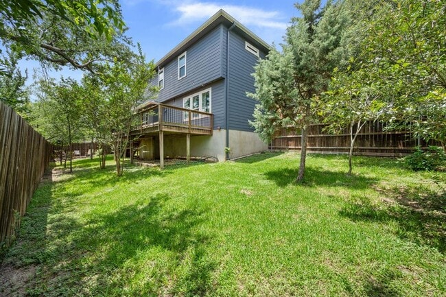 Building Photo - 8902 Magna Carta Loop