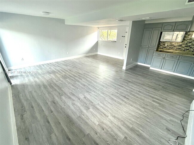 Building Photo - 399 NW 72nd Ave