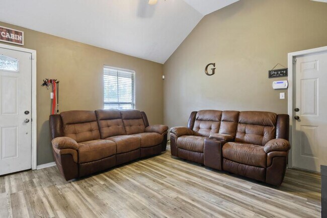 Building Photo - 13418 Libby Lane