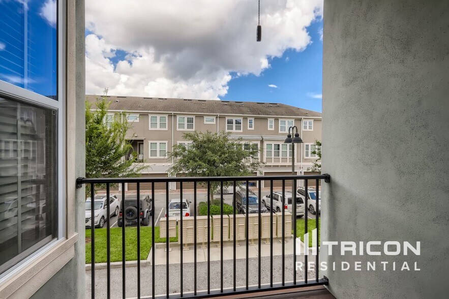 Building Photo - 836 Luarca Ln
