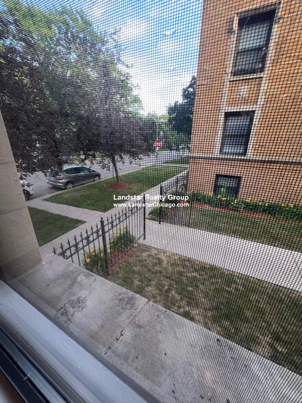Building Photo - 6522 N Glenwood Ave