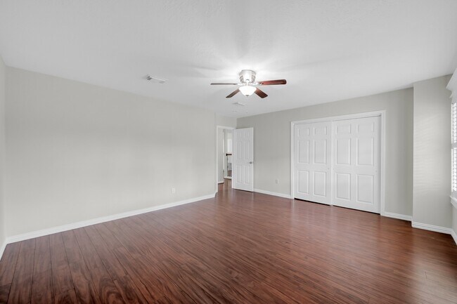 Building Photo - 22711 W Waterlake