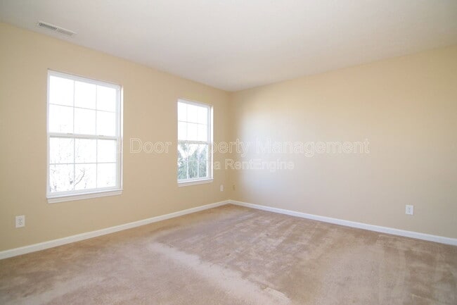 Building Photo - 12419 Deerview Dr