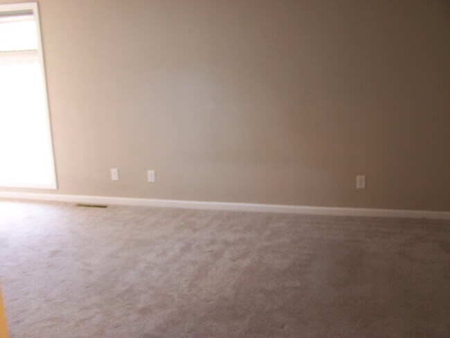 master bedroom - 1527 Myrtle Dr