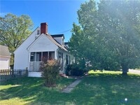 Building Photo - 314 Thompson St