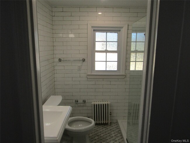 Building Photo - 321 Redmont Rd