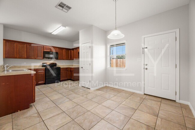 Building Photo - PM2-LH412 Carl Shipp Dr