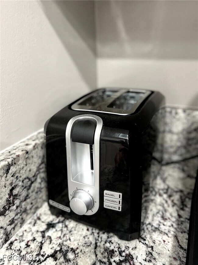 Building Photo - 5255 Coronado Pkwy