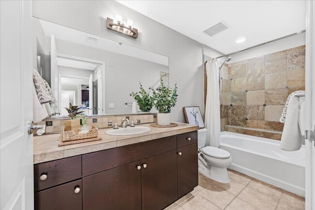 Building Photo - Gorgeous Condo at One Las Vegas!
