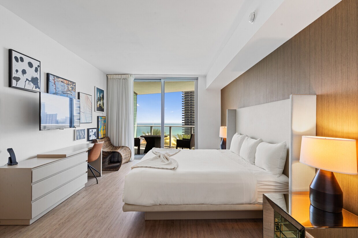 Building Photo - 4111 S Ocean Dr