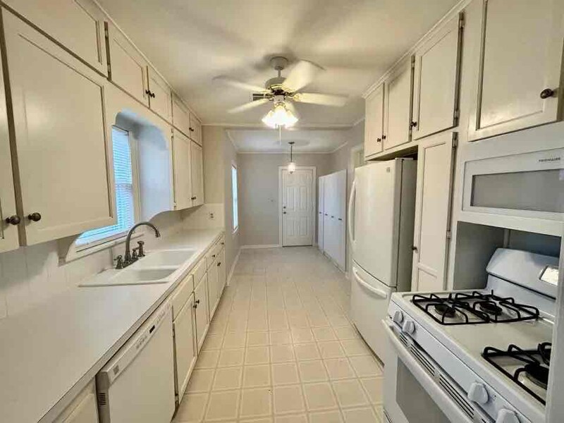 Building Photo - 1011 E 36th St