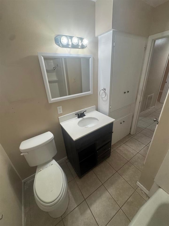 Building Photo - 3726 Bowling Ln