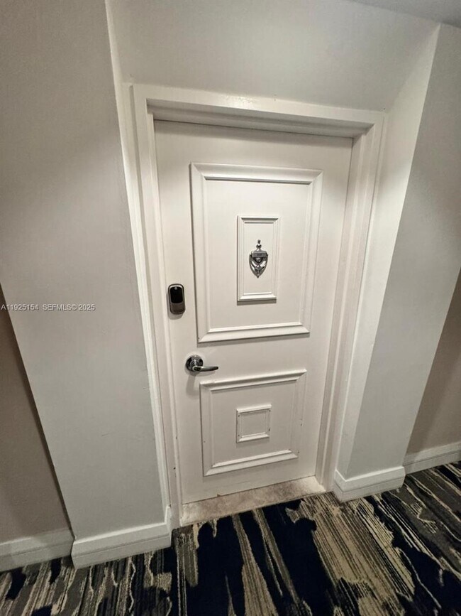 Building Photo - 5161 Collins Ave