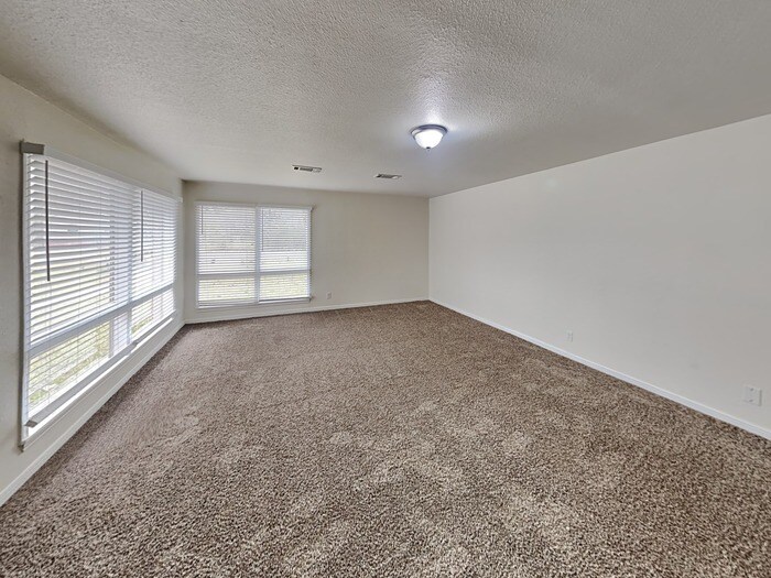 Building Photo - 2405 Avenue G