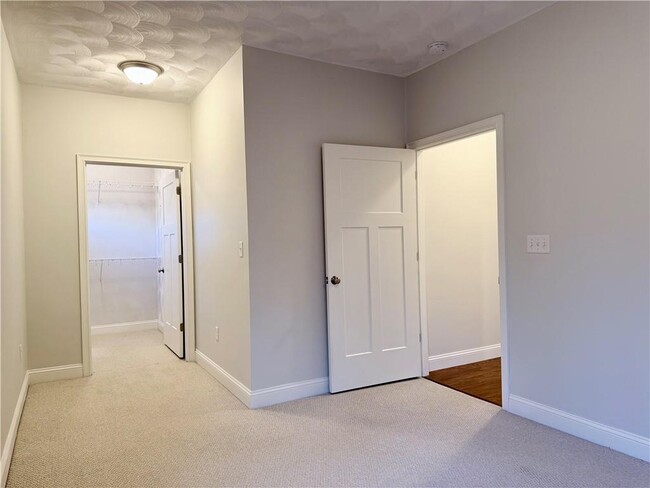 Building Photo - 76 Morningside Dr