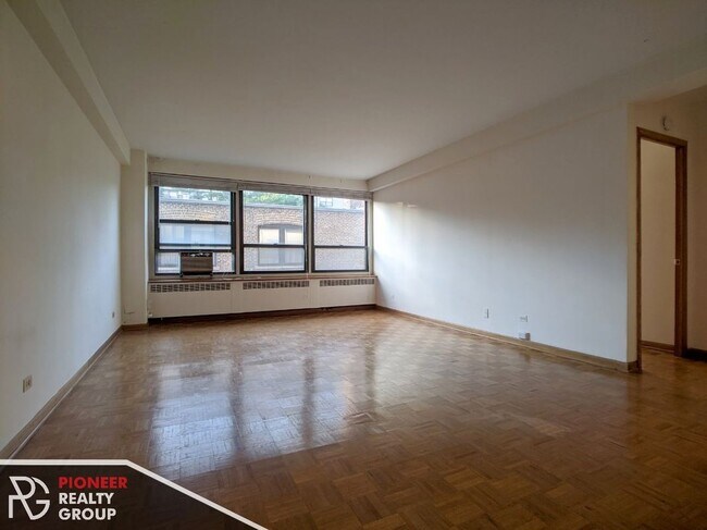 Building Photo - 4180 N Marine Dr
