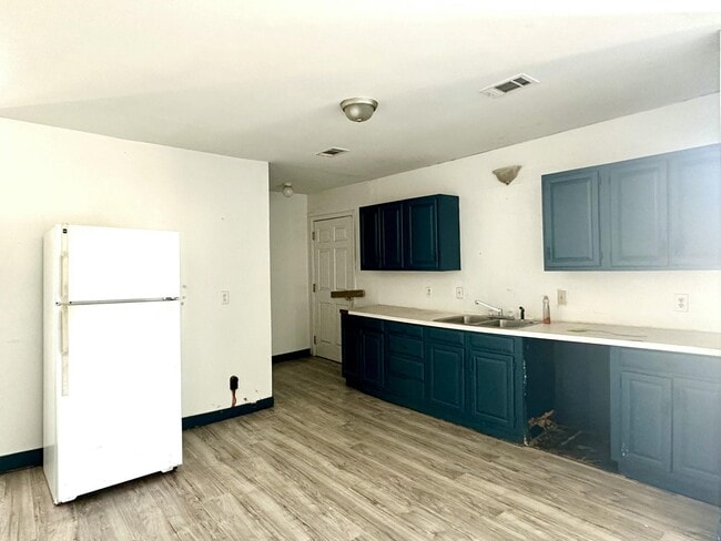 Building Photo - 311 9th Ave