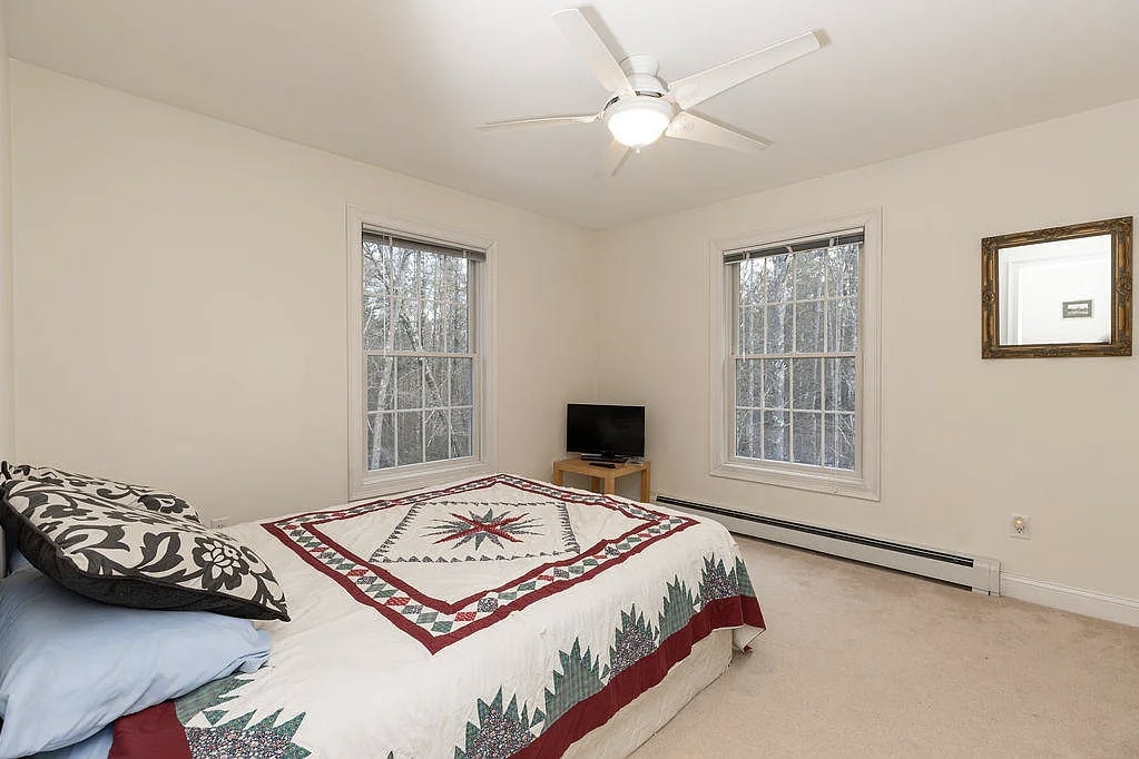 Building Photo - 10 Buffalo Ln