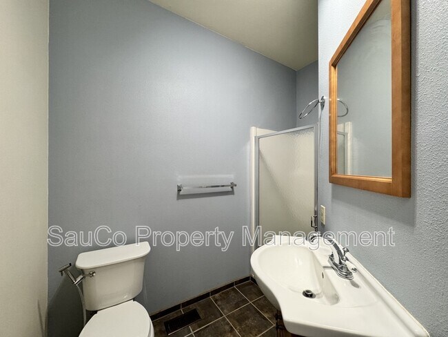 Building Photo - 351 SE 58th Ct