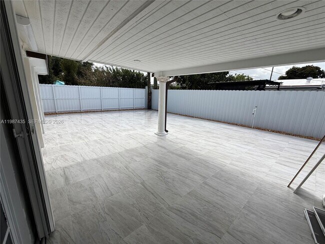 Building Photo - 11602 NW 58th Ave