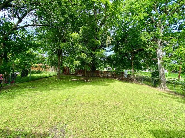Building Photo - 2511 Fernwood Ave