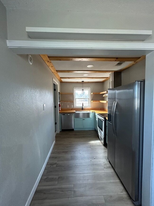 Building Photo - 112/114 W Tenth St. Vidalia